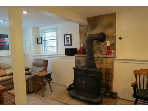 745 Maureen Cir, Mapleville, RI 02839 photo 19