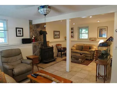 745 Maureen Cir, Mapleville, RI 02839 photo 18