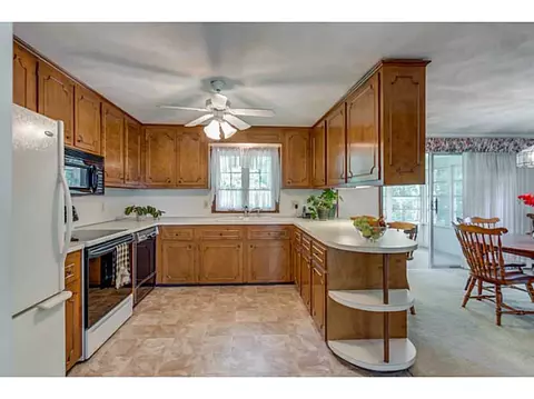 4 Westgate Rd, Cumberland, RI 02864 photo 14