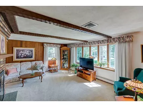 4 Westgate Rd, Cumberland, RI 02864 photo 9