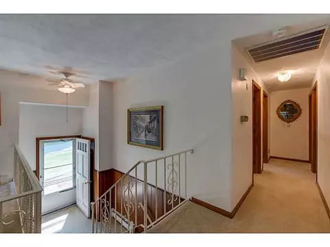 4 Westgate Rd, Cumberland, RI 02864 photo 8