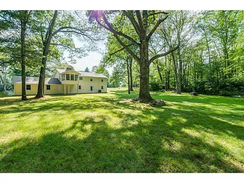 4 Westgate Rd, Cumberland, RI 02864 photo 4
