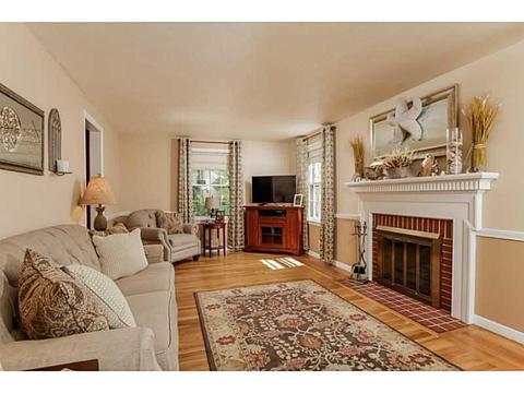 54 Covington Dr, Warwick, RI 02886 photo 6