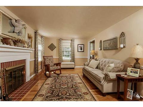 54 Covington Dr, Warwick, RI 02886 photo 5