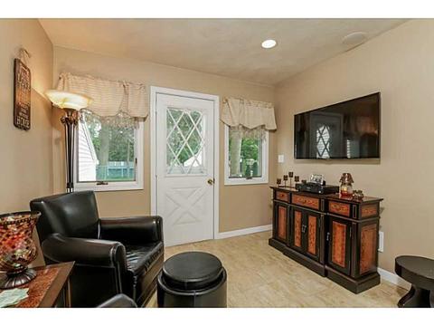 54 Covington Dr, Warwick, RI 02886 photo 13