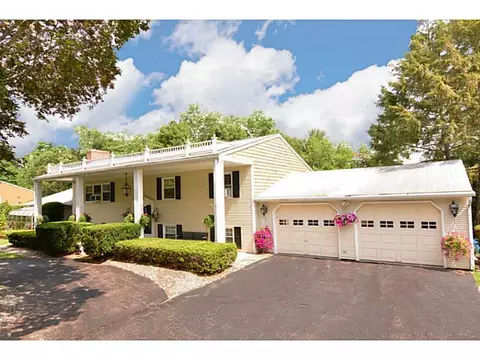926 Buttonwoods Ave, Warwick, RI 02886 photo 2