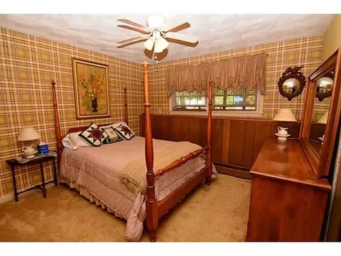 926 Buttonwoods Ave, Warwick, RI 02886 photo 17