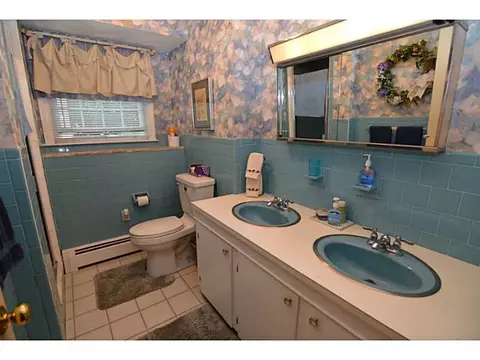 926 Buttonwoods Ave, Warwick, RI 02886 photo 15