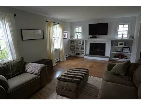 124 Merry Mount Dr, Warwick, RI 02888 photo 4