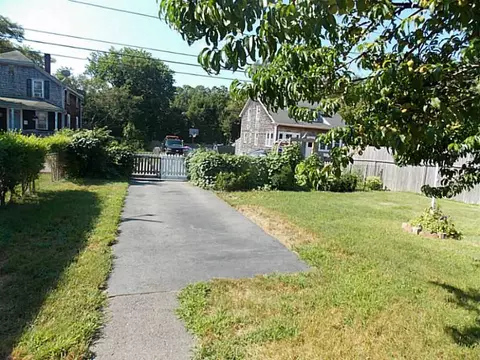 34 Central Ave, Warren, RI 02885 photo 13