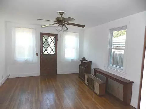 34 Central Ave, Warren, RI 02885 photo 3