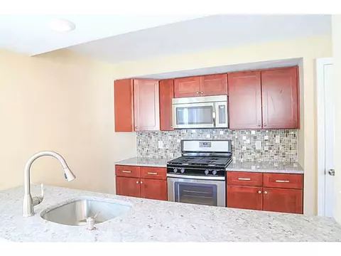 15 Rand St, Warwick, RI 02889 photo 7
