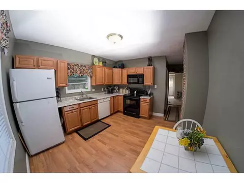148 Nursery Ave, Woonsocket, RI 02895 photo 16