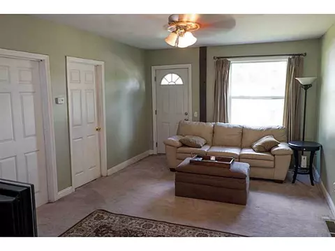 148 Nursery Ave, Woonsocket, RI 02895 photo 9