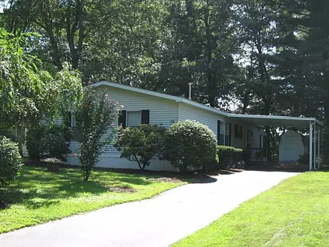 27 Milton Ln, Coventry, RI 02816 photo 2