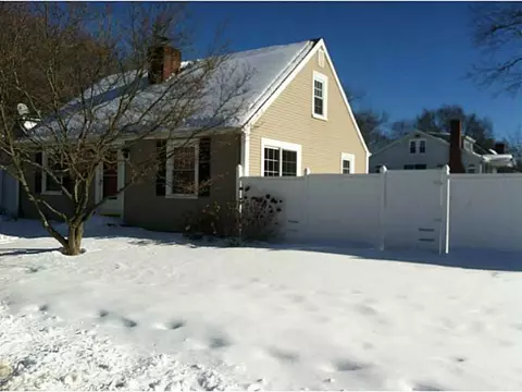 64 Mayfair Rd, Warwick, RI 02888 photo 2