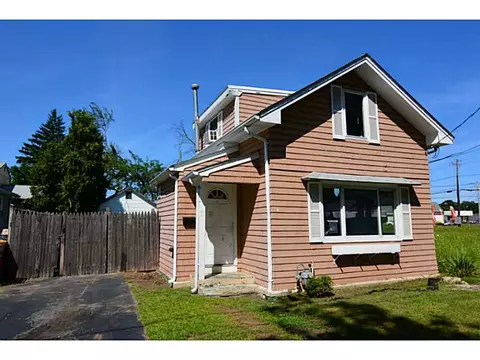 11 Stoddard Pl, Warwick, RI 02888 photo 1