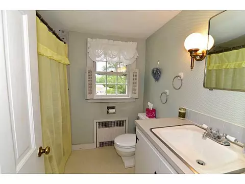 12 Old Post Rd, Westerly, RI 02891 photo 17