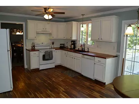 20 Kristen Ln, Mapleville, RI 02839 photo 4