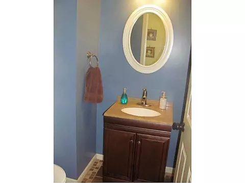 195 Manolla Ave, Warwick, RI 02888 photo 9