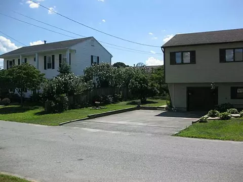 140 Winifred Ave, Warwick, RI 02889 photo 9