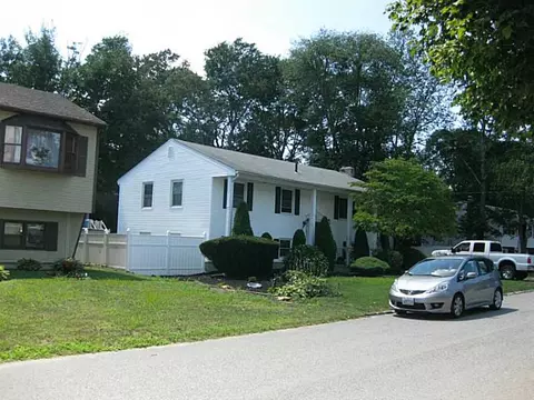 140 Winifred Ave, Warwick, RI 02889 photo 10
