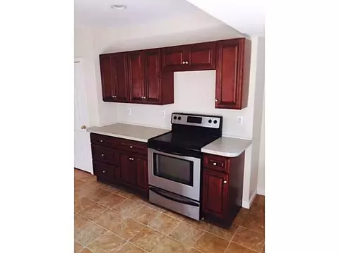 152 Jefferson St, Warwick, RI 02888 photo 3