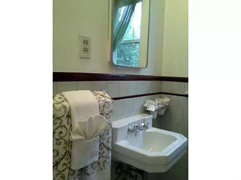 100 Ridgeway Ave, Warwick, RI 02889 photo 18