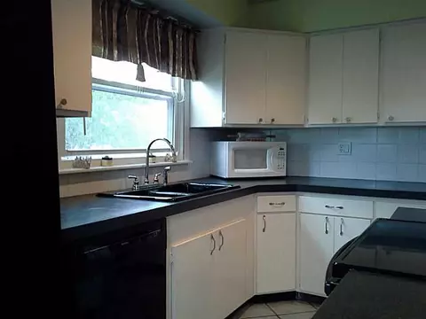 100 Ridgeway Ave, Warwick, RI 02889 photo 6
