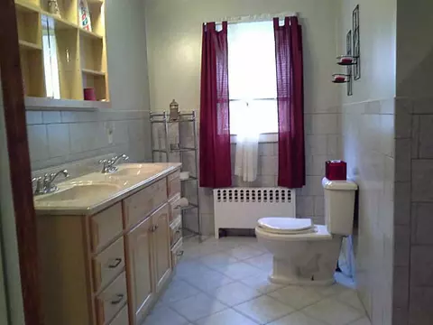 100 Ridgeway Ave, Warwick, RI 02889 photo 10