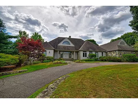 11 Wicklow Rd, Westerly, RI 02891 photo 1