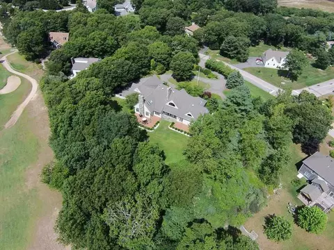 11 Wicklow Rd, Westerly, RI 02891 photo 2