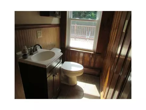 356 10th Ave, Woonsocket, RI 02895 photo 9
