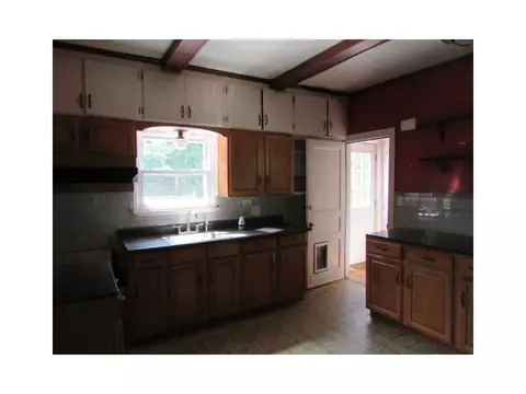 356 10th Ave, Woonsocket, RI 02895 photo 6