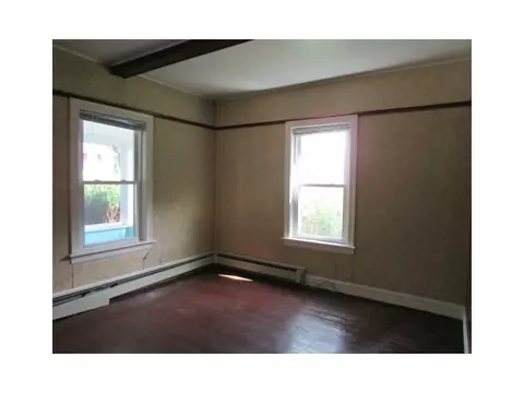 356 10th Ave, Woonsocket, RI 02895 photo 7
