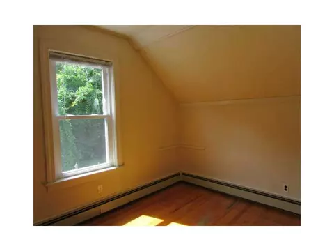 356 10th Ave, Woonsocket, RI 02895 photo 12
