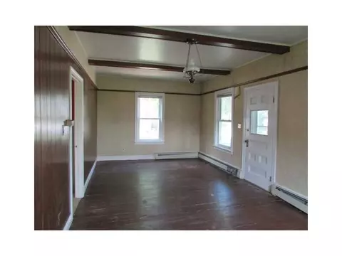 356 10th Ave, Woonsocket, RI 02895 photo 8