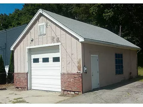 90 Hazel St, Woonsocket, RI 02895 photo 8