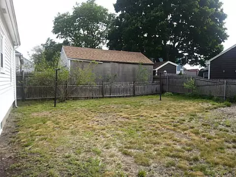 64 Orms St, Pawtucket, RI 02861 photo 4