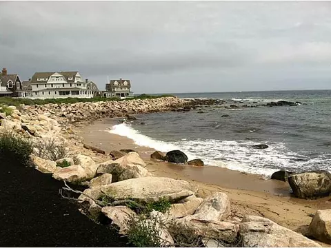 4 Reed Dr, Westerly, RI 02891 photo 2