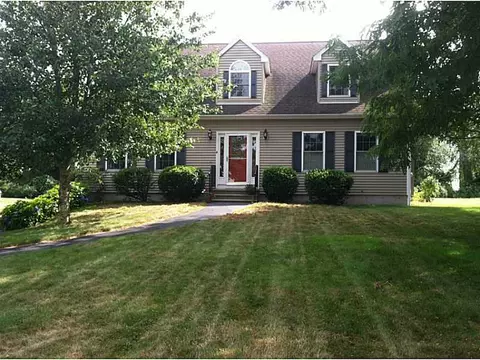 4 Reed Dr, Westerly, RI 02891 photo 1