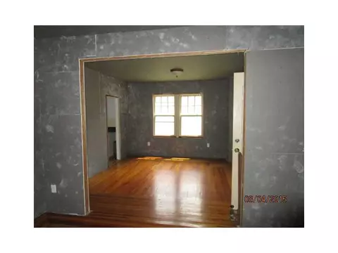 38 Central St, Warwick, RI 02886 photo 5