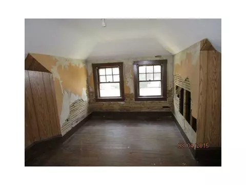 38 Central St, Warwick, RI 02886 photo 9
