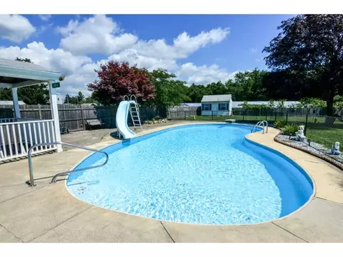 6 Lee Dr, Warren, RI 02885 photo 17
