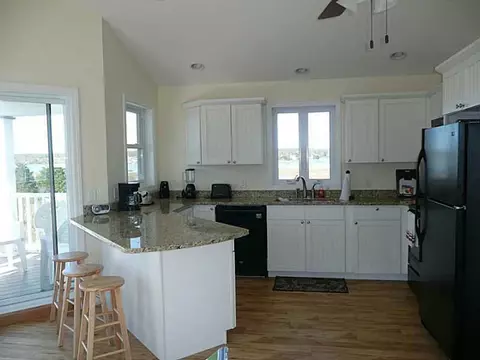 452 Atlantic Ave, Westerly, RI 02891 photo 4