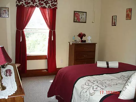 286 Fourth Ave, Woonsocket, RI 02895 photo 17