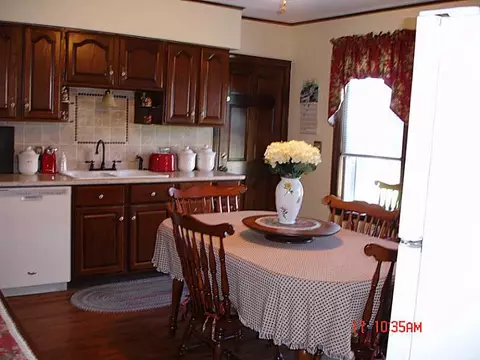 286 Fourth Ave, Woonsocket, RI 02895 photo 9
