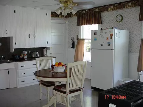286 Fourth Ave, Woonsocket, RI 02895 photo 14