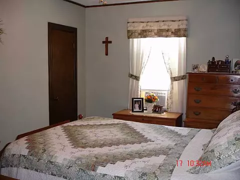 286 Fourth Ave, Woonsocket, RI 02895 photo 16