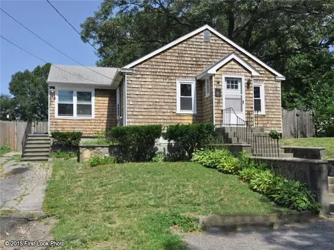 107 Darrow Dr, Warwick, RI 02886 photo 1